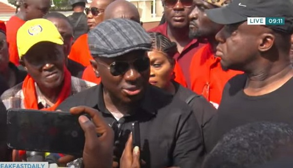 Alexander Afenyo-Markin Addresses Viral Incident at Jubilee House During “Save the Judiciary” Protest Alexander Afenyo-Markin Addresses Viral Incident at Jubilee House During “Save the Judiciary” Protest