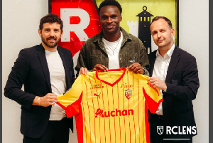 RC Lens Secures Defender Samson Baidoo on a Five-Year Contract RC Lens Secures Defender Samson Baidoo on a Five-Year Contract