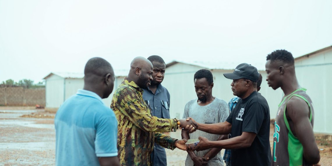 Minority Donates CFA2m to Aid Ghanaian Refugees in Côte d’Ivoire Minority Donates CFA2m to Aid Ghanaian Refugees in Côte d’Ivoire