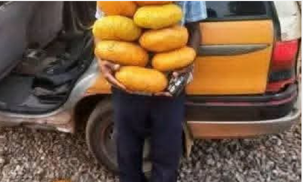 Taxi Driver Arrested After Attempted Bribery During Drug Bust