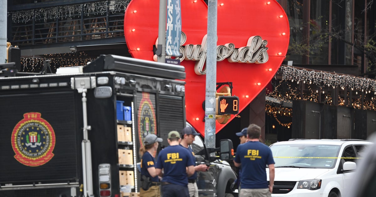 FBI Joins Investigation of Austin Bar Shooting, Multiple Casualties Reported